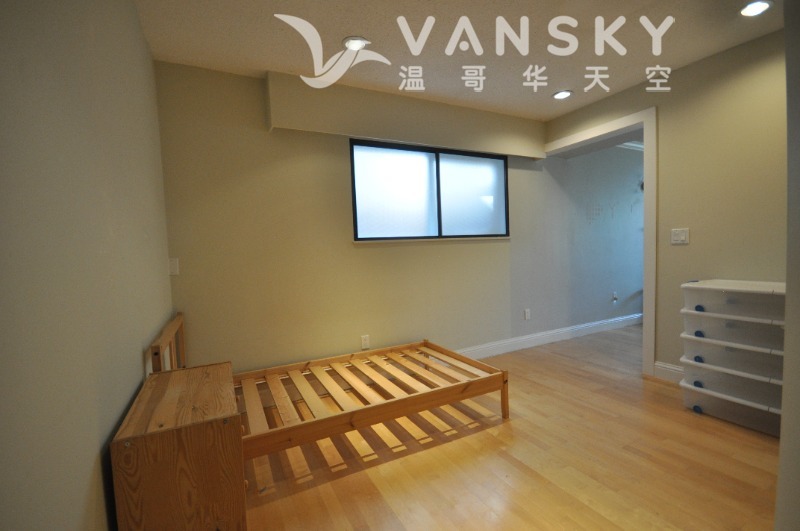 250706084929_A THIS 4 Chosen to post studio pic4.JPG